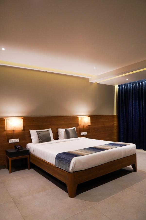 Cosmique Clarks Inn Suites Goa Margao Exteriér fotografie