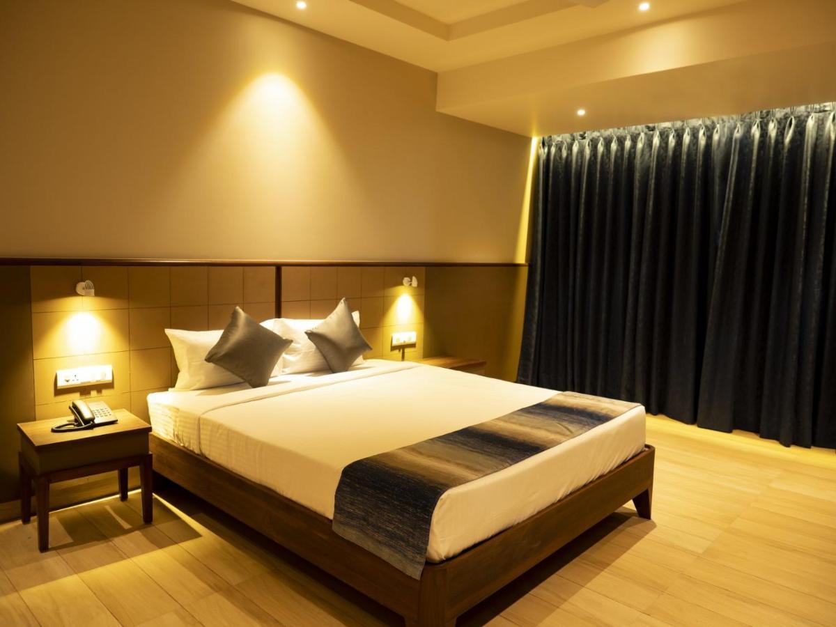 Cosmique Clarks Inn Suites Goa Margao Exteriér fotografie