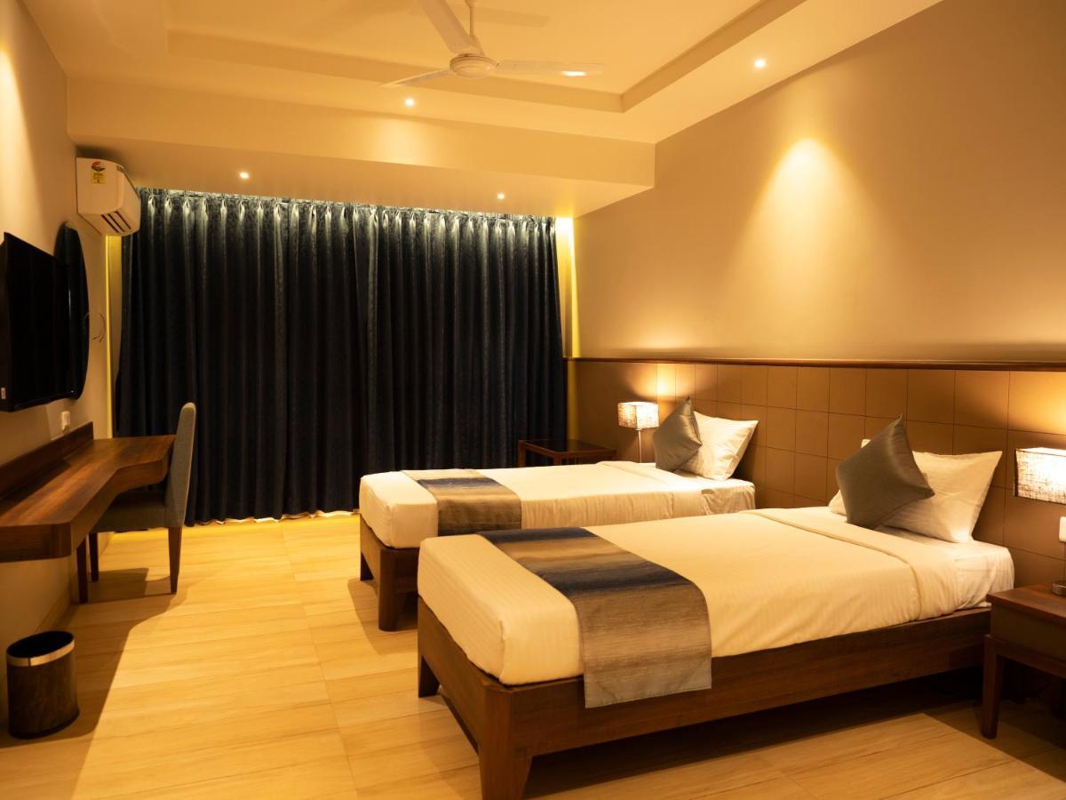 Cosmique Clarks Inn Suites Goa Margao Exteriér fotografie