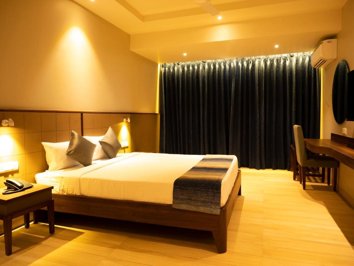 Cosmique Clarks Inn Suites Goa Margao Exteriér fotografie