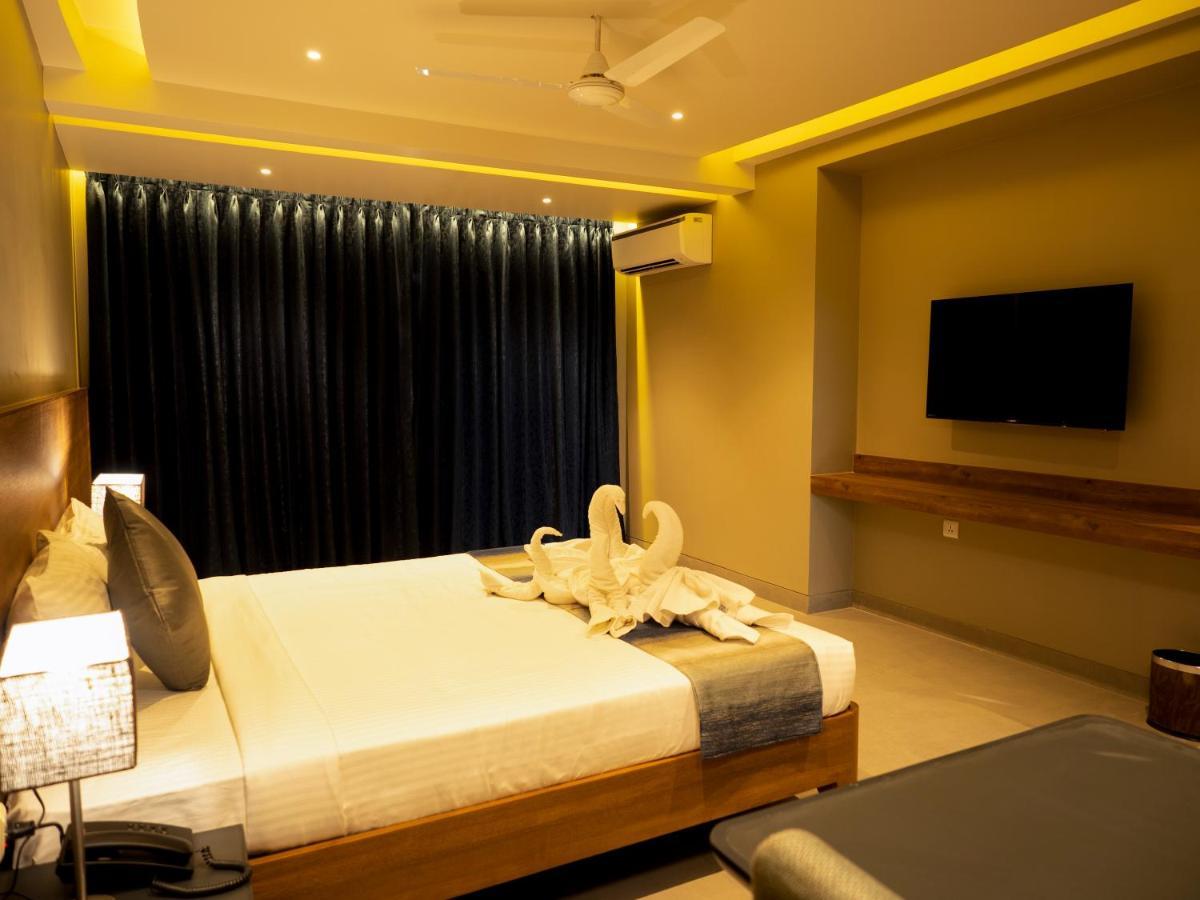 Cosmique Clarks Inn Suites Goa Margao Exteriér fotografie