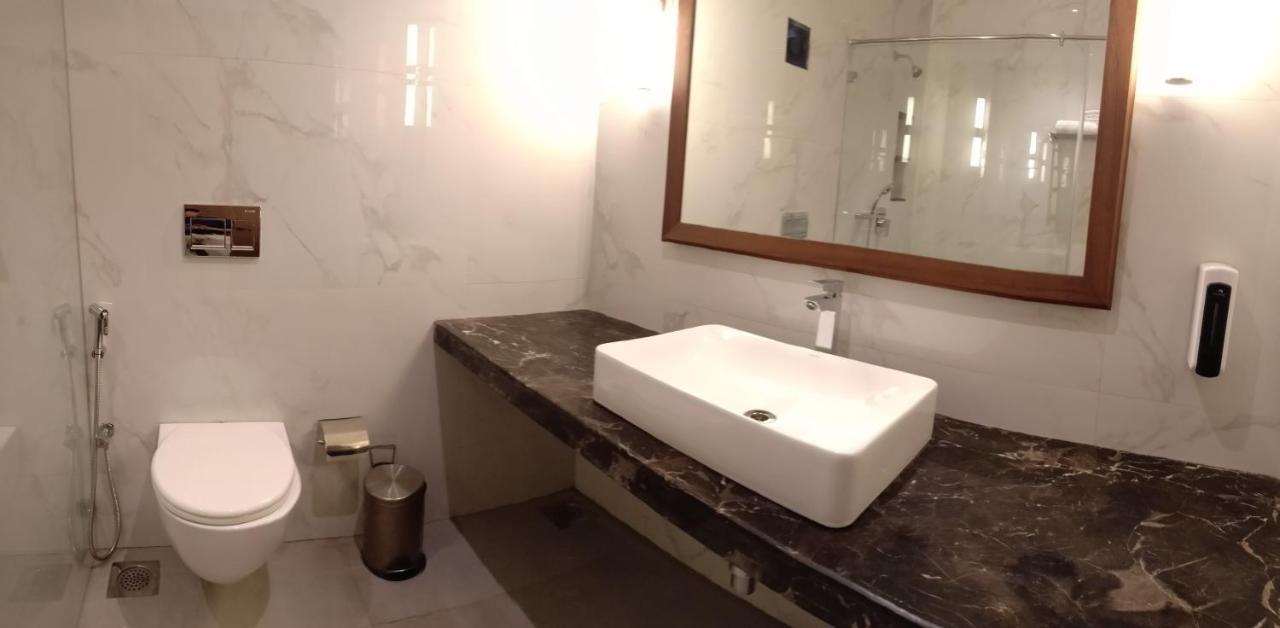 Cosmique Clarks Inn Suites Goa Margao Exteriér fotografie